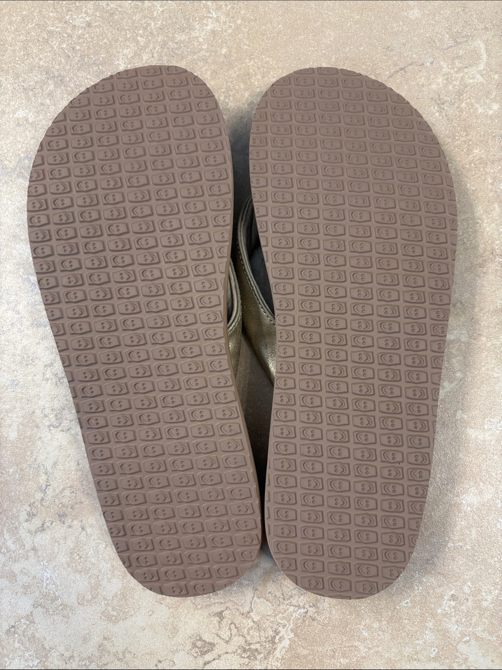 NEW Sanuk Women's champagne Yoga Mat flip flops - Picture 6 of 6